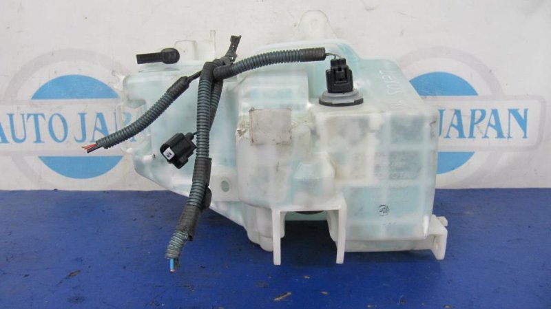 Бачок омывателя LS600HL 06-17 2008 Седан 5.0 Бачок омывателя LS600HL 06-17 2008 Седан 5.0