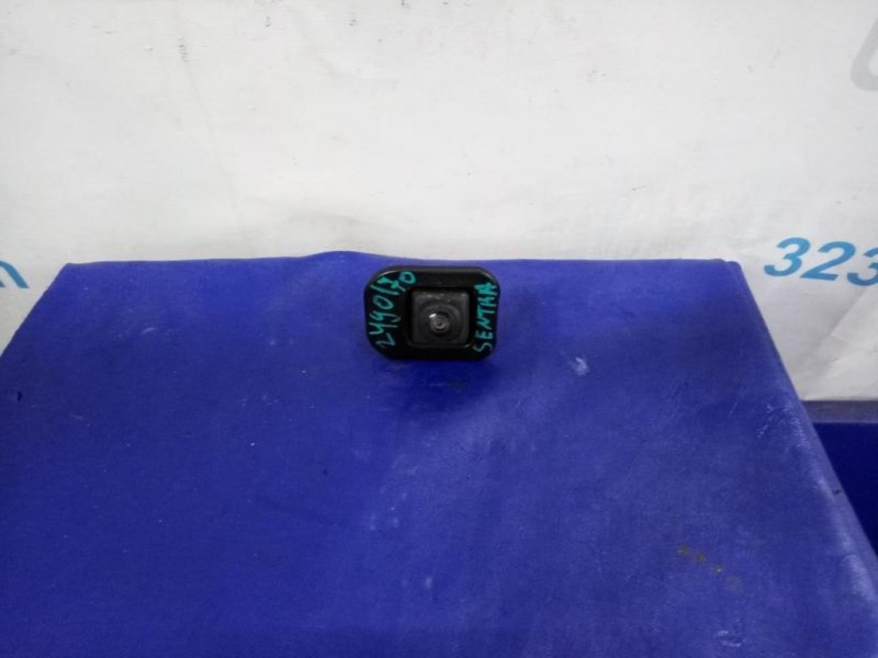 Запчасть камера заднего вида NISSAN SENTRA B17 12-21 2016 Седан 1.8 28442-4AF0A Б/У Камера заднего вида NISSAN SENTRA B17 12-21 2016 Седан 1.8 28442-4AF0A Б/У