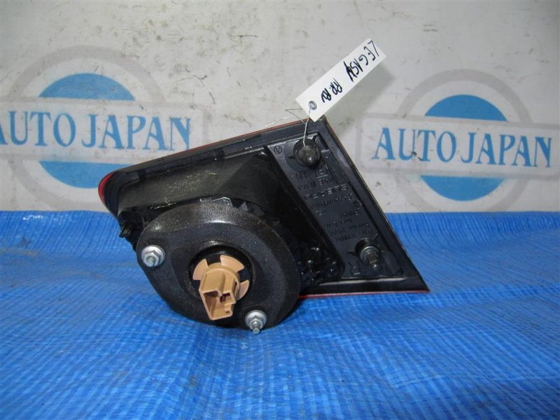 Фонарь внутренний задний правый SUBARU LEGACY 09-15 BM Седан 2.5 FB25B Фонарь внутренний задний правый SUBARU LEGACY 09-15 BM Седан 2.5 FB25B