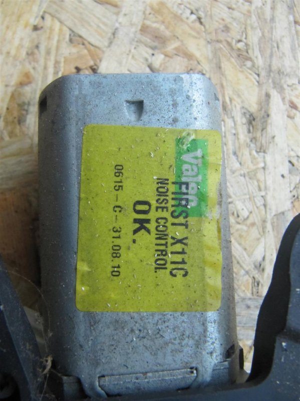 Моторчик стеклоочистителя задний TIIDA/VERSA C11 04-11 2011 Хетчбек 1.8