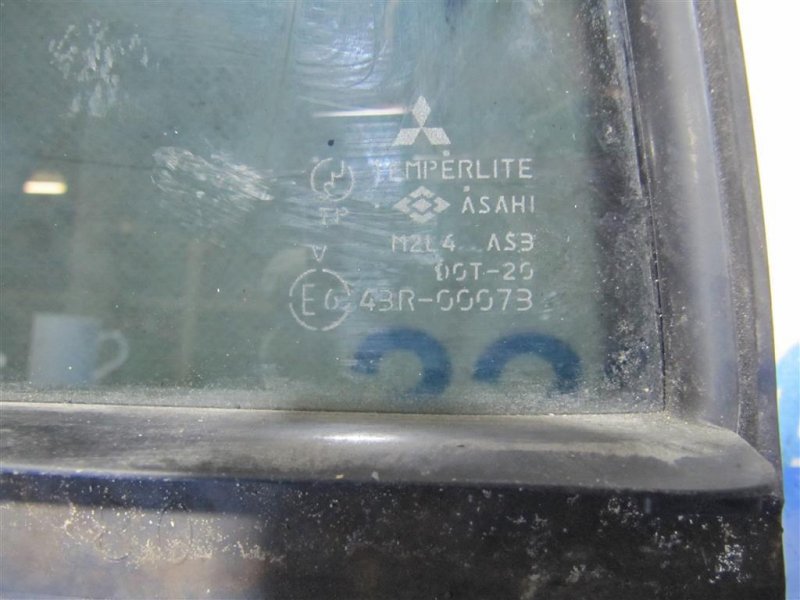 Стекло двери глухое заднее левое MITSUBISHI PAJERO SPORT 96-09 Внедорожник 3.0