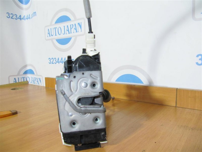 Замок двери задний правый QX30 16-20