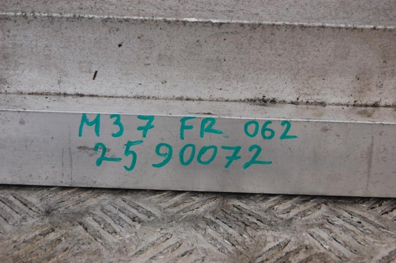 Усилитель заднего бампера M35/M45 04-10