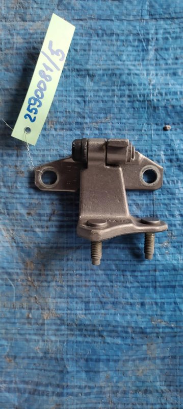 Петля двери нижняя задняя правая INFINITI M25/M37/M56/Q70/M35H 10-16 2013 Седан 3.7 VQ37VHR 82420-1MA0A Б/У