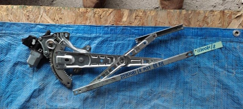 Стеклоподъемник задний правый INFINITI M25/M37/M56/Q70/M35H 10-16 2013 Седан 3.7 VQ37VHR 82720-EG000 Б/У