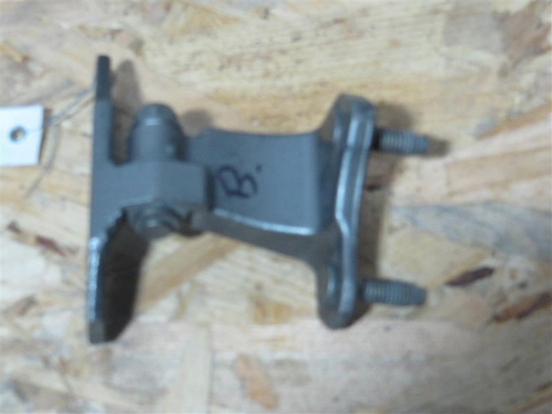 Петля двери верхняя задняя левая M25/M37/M56/Q70/M35H 10-16 2013 Седан 3.7 VQ37VHR