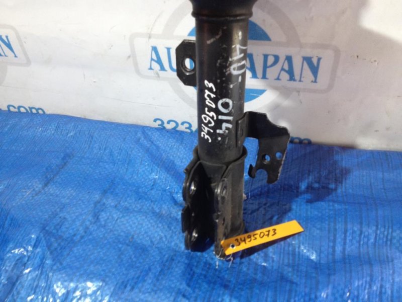 Амортизатор передний правый CAMRY 40 06-11