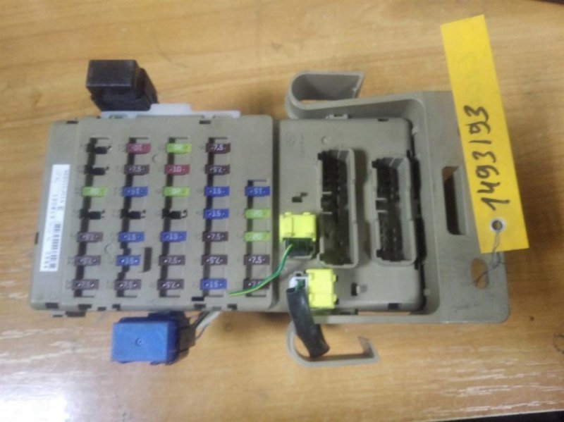 Блок предохранителей салон SUBARU LEGACY 09-15 BM 82201AJ00A Б/У