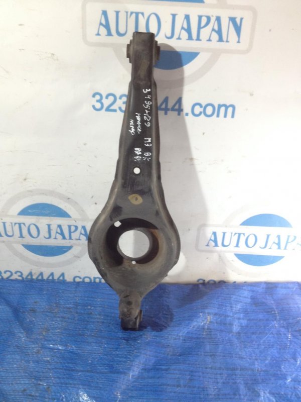 Запчасть рычаг задней подвески поперечный нижний задний правый MAZDA 3 BK 03-08 BN8B-28-300 Б/У Рычаг задней подвески поперечный нижний задний правый MAZDA 3 BK 03-08 BN8B-28-300 Б/У