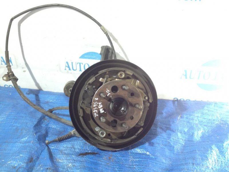 Запчасть ступица задняя правая TOYOTA CAMRY 30 02-06 42304-48010 Б/У Ступица задняя правая TOYOTA CAMRY 30 02-06 42304-48010 Б/У