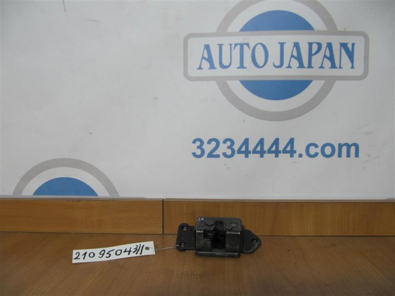 Замок крышки багажника TOYOTA SIENNA 11-16 2011 GSL30 3.5 2GR-FE 69350-08020 Б/У