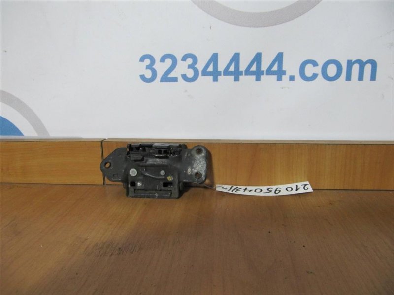 Замок крышки багажника SIENNA 11-16 2011 GSL30 3.5 2GR-FE