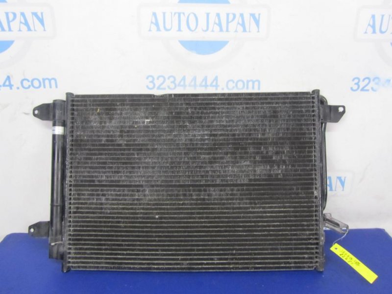 Радиатор кондиционера VOLKSWAGEN JETTA USA 10-17 2014 162 2.0 CBPA 5C0 820 411 E Б/У