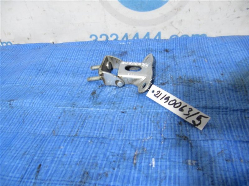 Запчасть петля крышки багажника правая ACURA MDX (YD2) 06-13 2007 YD2 3.7 68210-STX-A00ZZ Б/У Петля крышки багажника правая ACURA MDX (YD2) 06-13 2007 YD2 3.7 68210-STX-A00ZZ Б/У