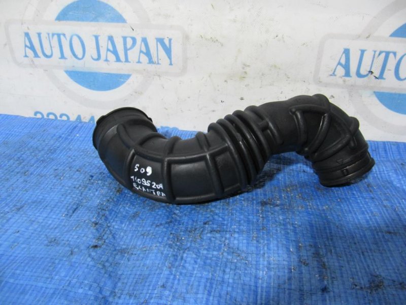 Патрубок воздушного фильтра HYUNDAI ELANTRA HD 06-11 Седан 1.6 28130-2H000 Б/У