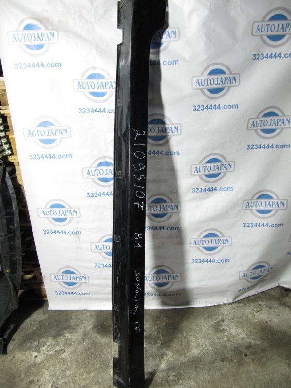 Накладка порога наружная правая HYUNDAI SONATA LF 2014- 87752-C2000 Б/У