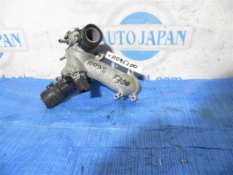 Корпус термостата GS350 GS300 05-11 Корпус термостата GS350 GS300 05-11