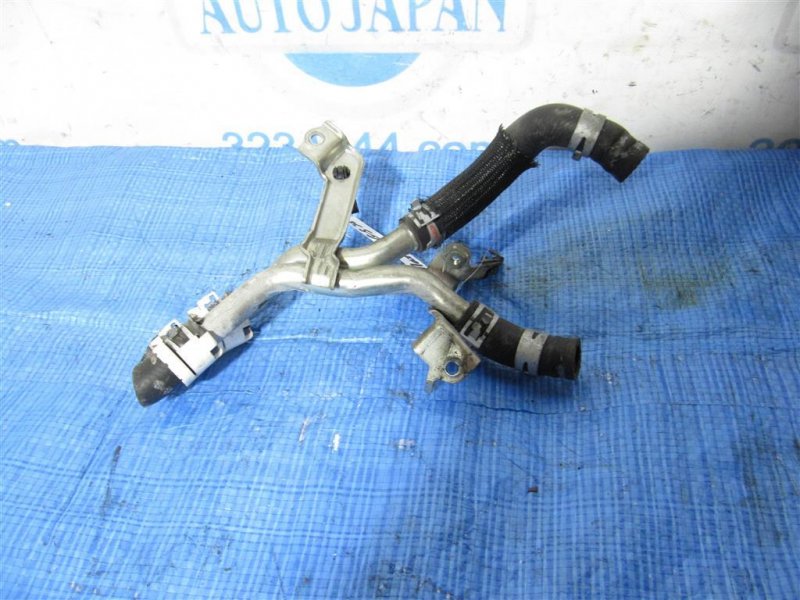 Патрубок системы охлаждения GS350 GS300 05-11 Патрубок системы охлаждения GS350 GS300 05-11