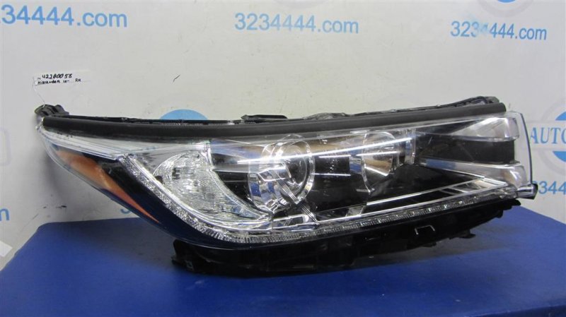 Фара передняя правая TOYOTA HIGHLANDER 13-19 81110-0E560 Б/У