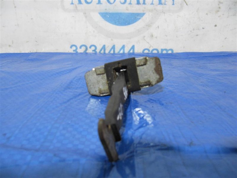 Ограничитель двери задний левый TOYOTA CAMRY 50 12-15 Ограничитель двери задний левый TOYOTA CAMRY 50 12-15