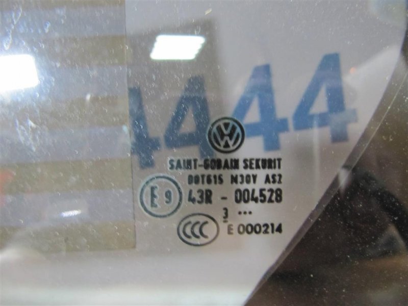 Стекло двери глухое заднее левое JETTA USA 10-17 2014 162 1.8 CPRA