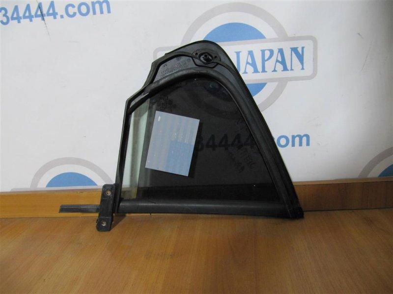 Стекло двери глухое заднее левое VOLKSWAGEN JETTA USA 10-17 162 1.8 CPRA