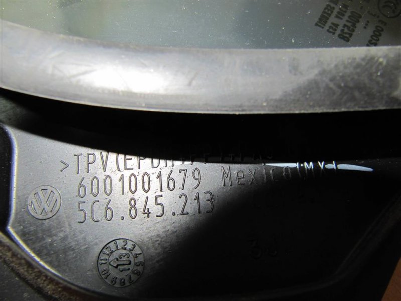 Стекло двери глухое заднее левое JETTA USA 10-17 2014 162 1.8 CPRA