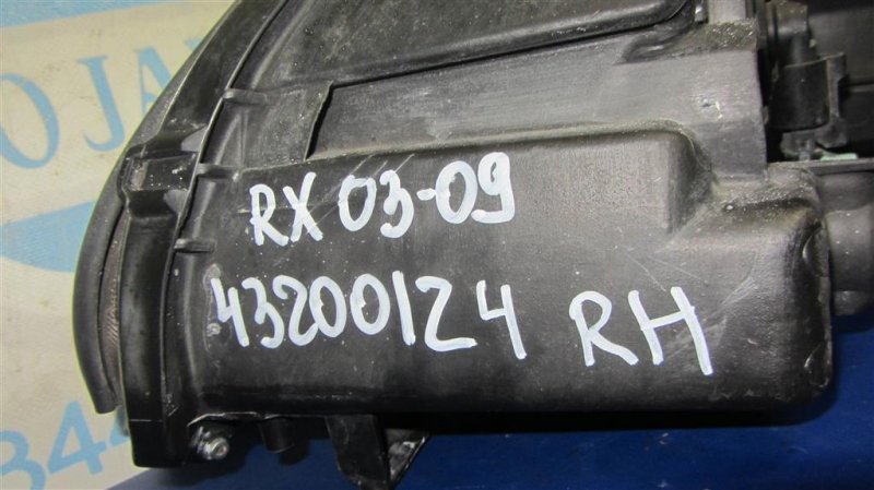 Фара передняя правая LEXUS RX300/330/350/400 03-09 Внедорожник 3.3
