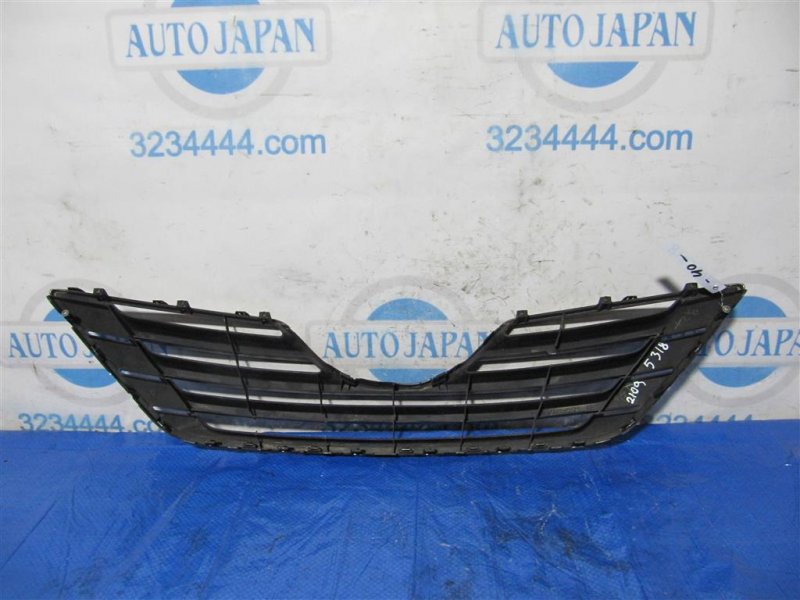 Решетка радиатора CAMRY 40 06-11