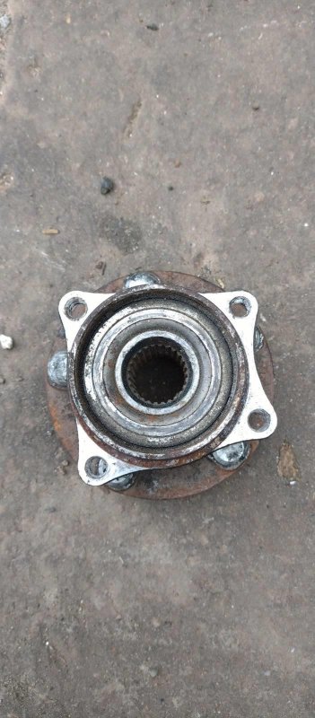 Ступица передняя левая TOYOTA PRIUS - 20 03-11 Ступица передняя левая TOYOTA PRIUS - 20 03-11