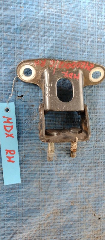 Петля крышки багажника правая MDX (YD2) 06-13 2008 YD2 3.7 Петля крышки багажника правая MDX (YD2) 06-13 2008 YD2 3.7