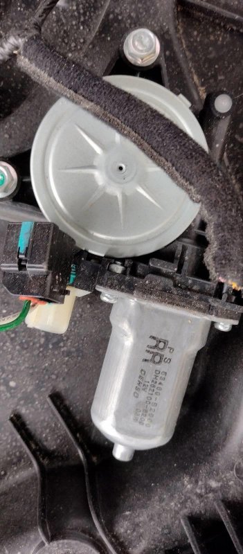 Стеклоподъемник задний правый KIA SOUL PS 13-19 PS 2.0 Стеклоподъемник задний правый KIA SOUL PS 13-19 PS 2.0