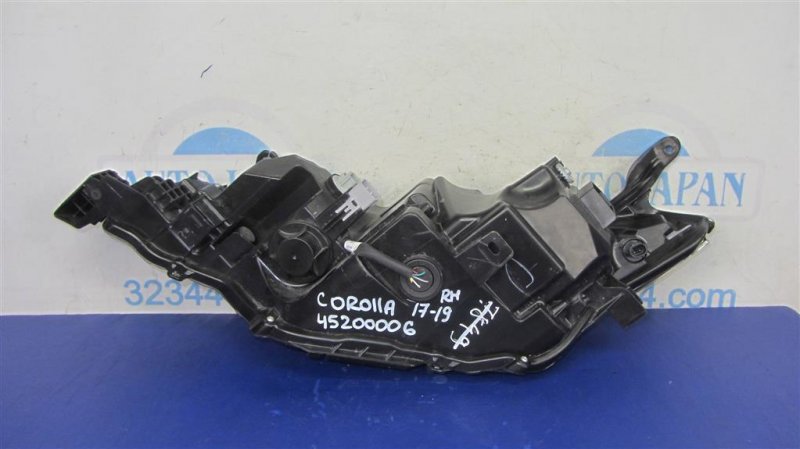 Фара передняя правая COROLLA E170 13-19 Фара передняя правая COROLLA E170 13-19