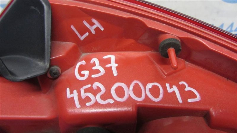 Фонарь наружный задний левый G25/G35/G37/Q40 06-14 2014 Седан 3.7 VQ37VHR