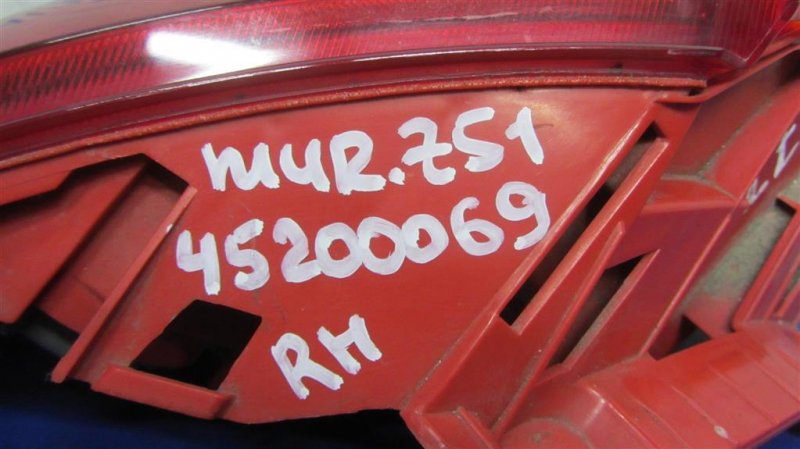 Фонарь наружный задний правый MURANO Z51 07-14