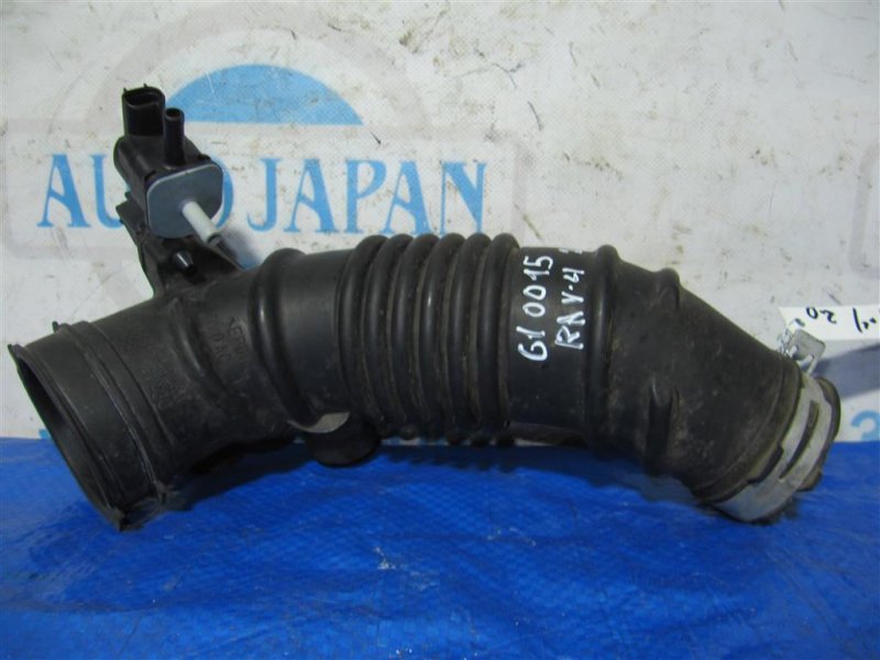 Патрубок воздушного фильтра RAV4 05-12