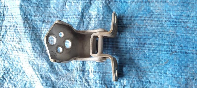 Петля двери верхняя передняя правая 6 GH 07-12 2012 Седан 2.5