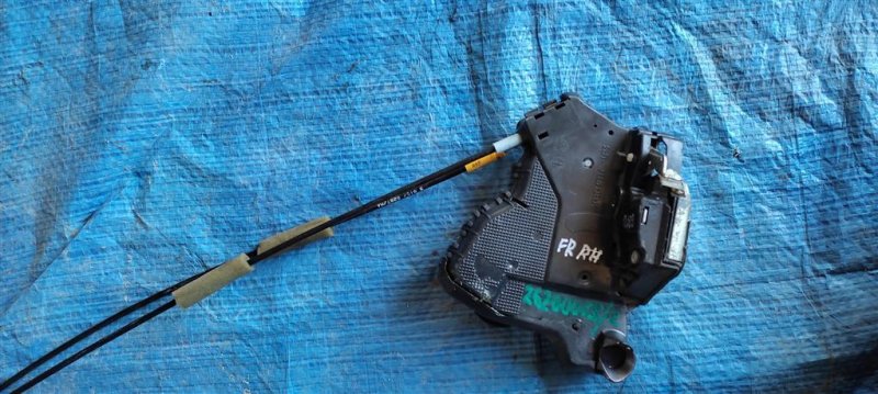 Замок двери передний правый SIENNA 11-16 2013 GSL30 3.5 2GR-FE Замок двери передний правый SIENNA 11-16 2013 GSL30 3.5 2GR-FE