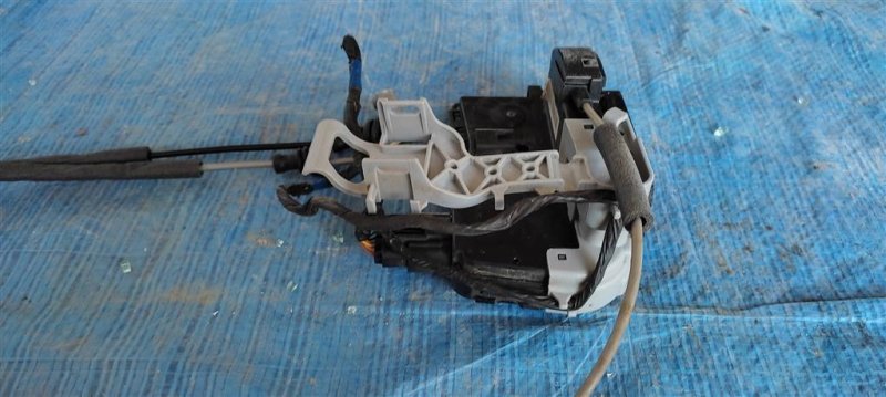 Замок двери передний правый SONATA YF 10-14 Замок двери передний правый SONATA YF 10-14