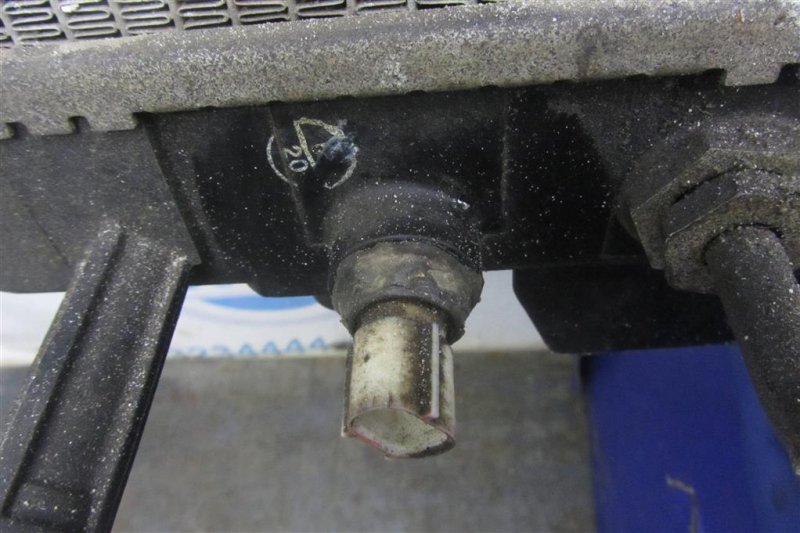 Радиатор основной RAV4 00-05