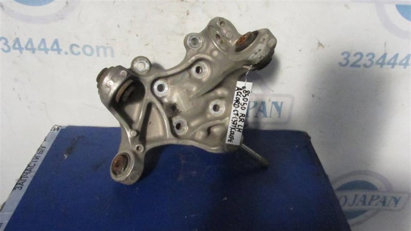 Цапфа задняя левая HONDA ACCORD COUPE CT 12- 2014 COUPE 3.5 52215-T2A-A50 Б/У