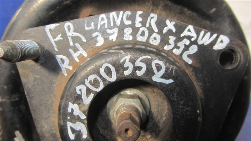 Амортизатор передний правый LANCER X 10 07-15