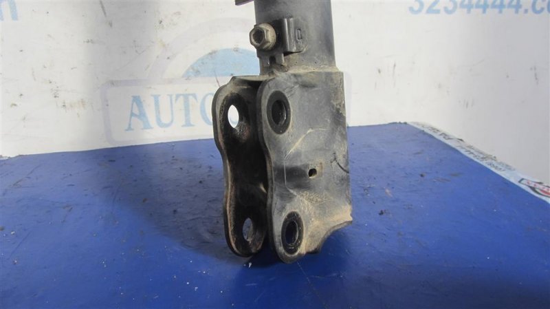 Амортизатор передний правый LANCER X 10 07-15