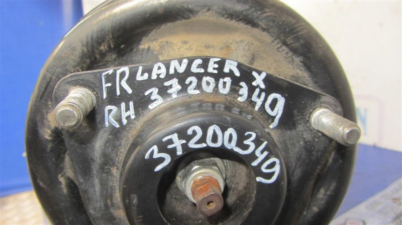 Амортизатор передний правый LANCER X 10 07-15