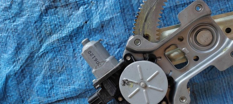 Стеклоподъемник передний правый MITSUBISHI OUTLANDER XL 05-13 Внедорожник 3.0