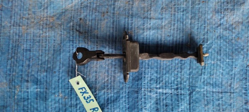 Ограничитель двери задний правый INFINITI FX S50 03-08 2004 Внедорожник 3.5 82430-CG000 Б/У