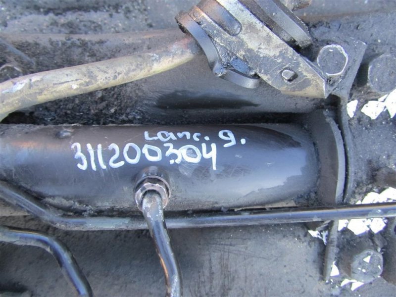 Рычаг передней подвески нижний передний правый LANCER IX 9 03-07 Рычаг передней подвески нижний передний правый LANCER IX 9 03-07