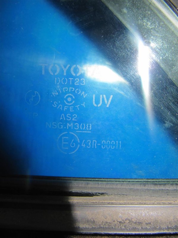 Стекло двери глухое заднее левое CAMRY 40 06-11 Стекло двери глухое заднее левое CAMRY 40 06-11