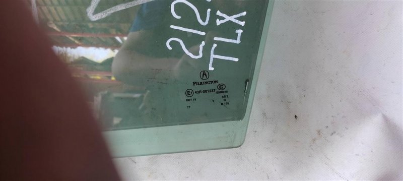 Стекло двери переднее левое TLX 14-17