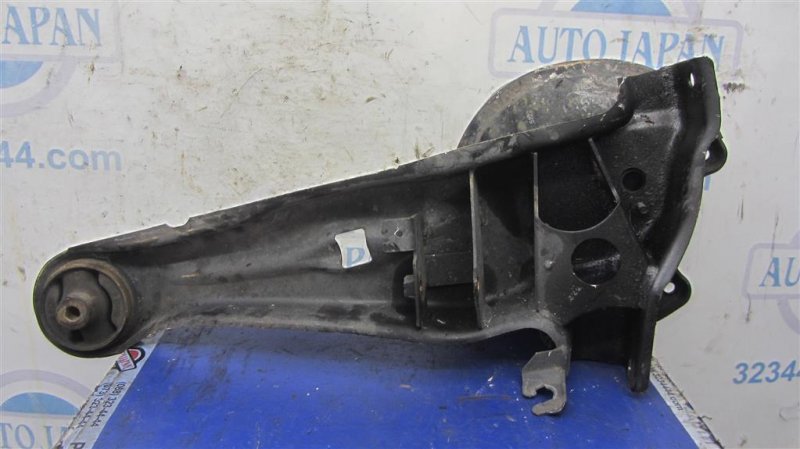 Ступица задняя левая MITSUBISHI OUTLANDER 03-07 Внедорожник 2.4 Ступица задняя левая MITSUBISHI OUTLANDER 03-07 Внедорожник 2.4